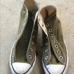 Army green high too Converse all Star size 7